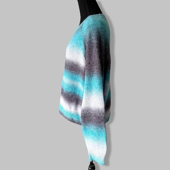 BB DAKOTA by Steve Madden  Ladies Ombre Wool Sweater - Picture 3 of 16